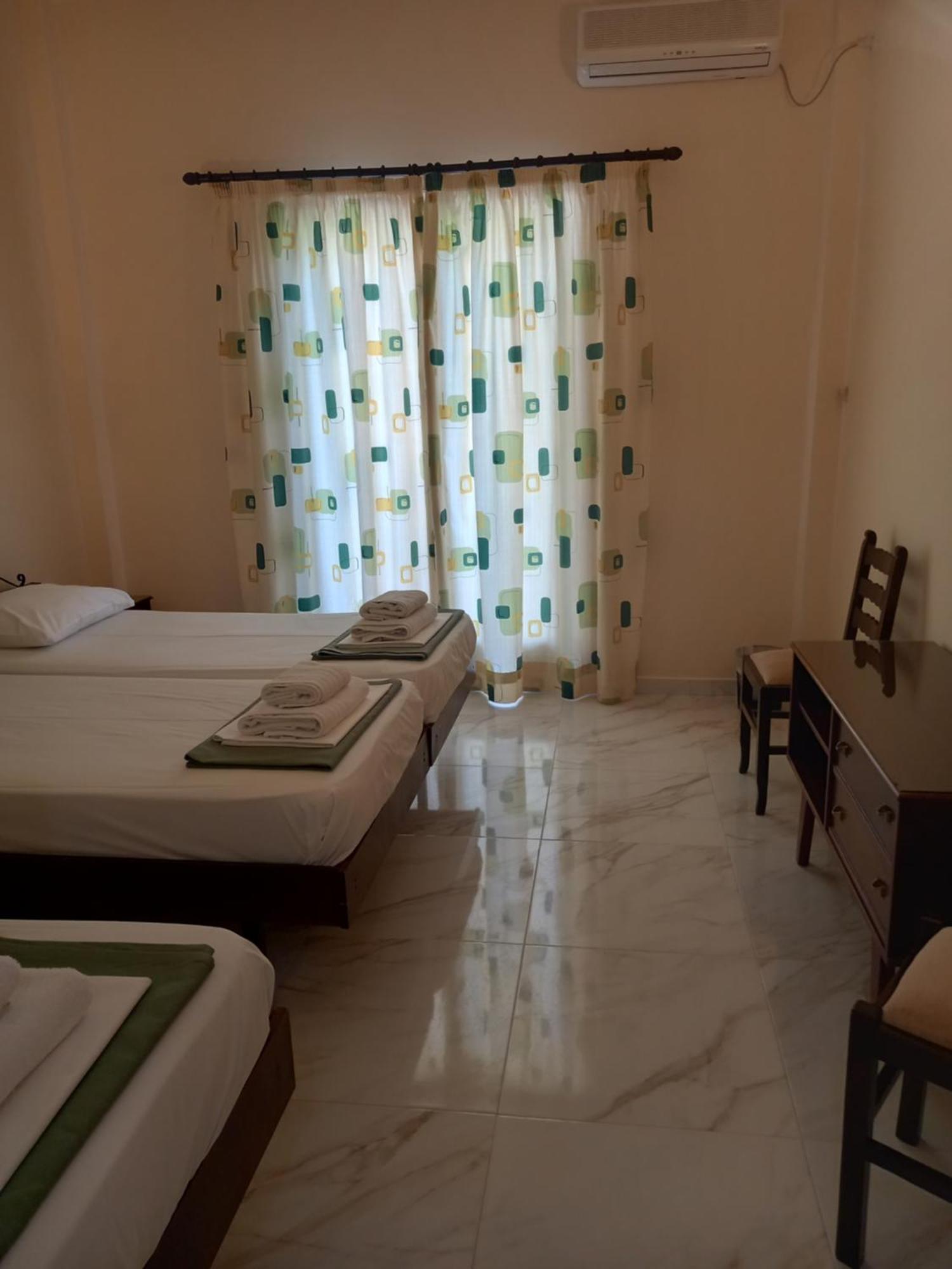 Hermes Agia Marina  Pokoj fotografie